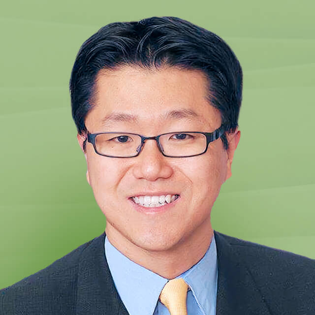 self portrait of Dr. Steve H. Kim, a retina specialist